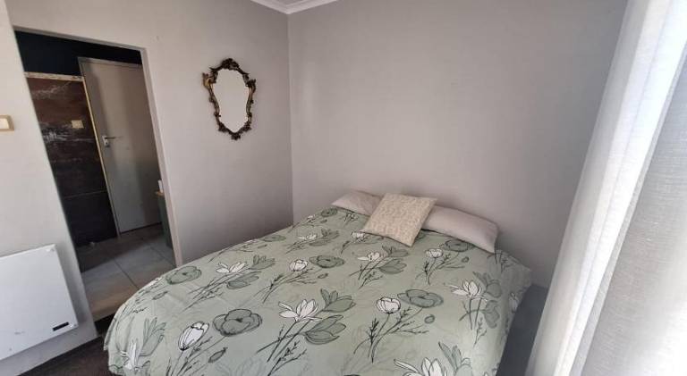 Homey Private Room in Stellenberg