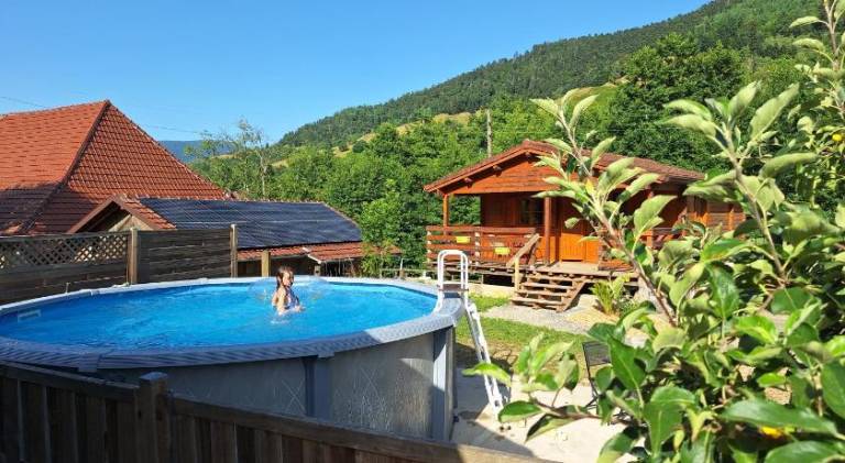 Lovely chalet with terrace, sauna & barbeque | Pet-friendly in Thann