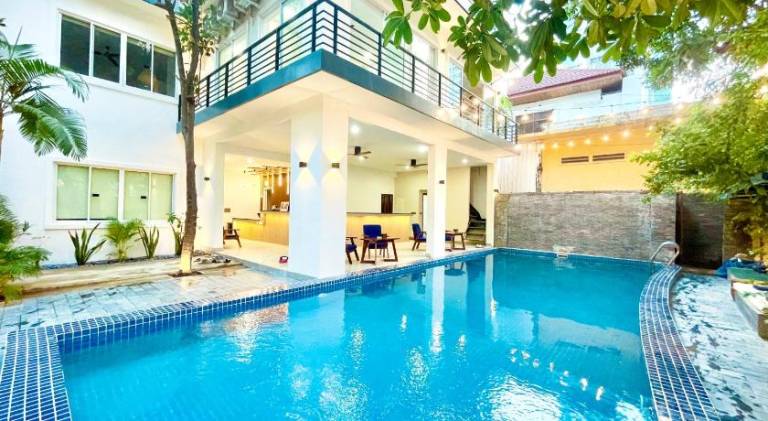 SkyVilla BKK - Pool & Chill - Laundry included in Phnom Penh
