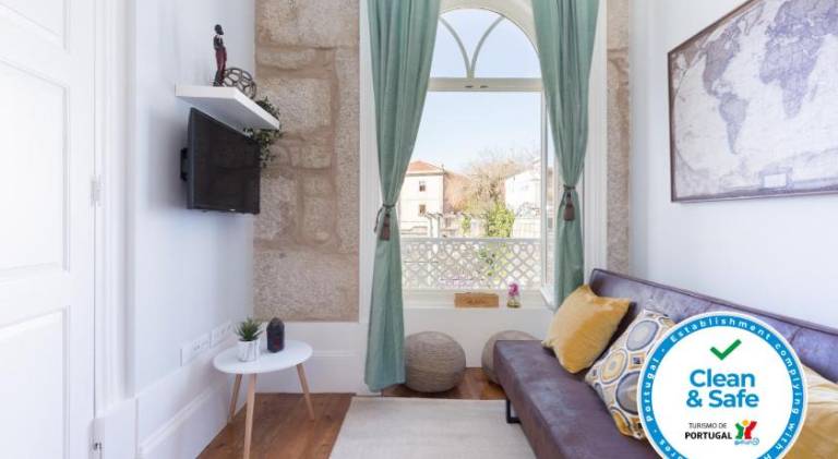 Host Wise - Charming Flat with Netflix - River View in Porto