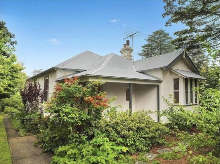 House Leura