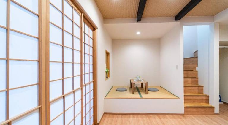 Charming villa with terrace | Close to Nijō Castle | Pets allowed — photo 3