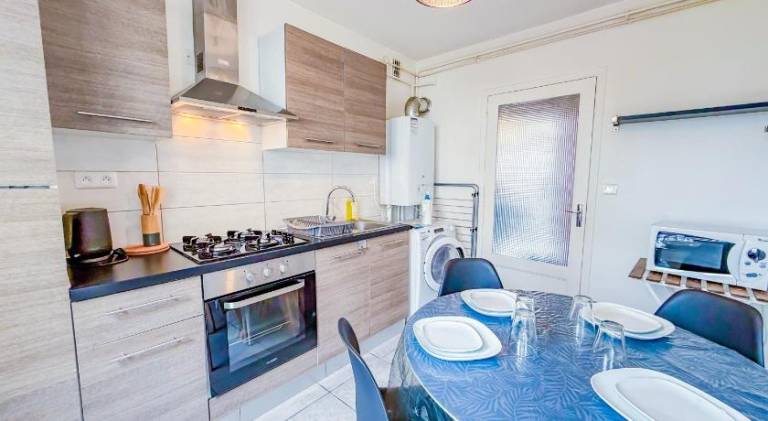 Apartment with 1 room for 4 persons — photo 3