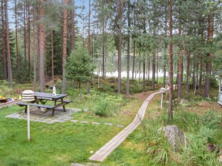 Vacation home with sauna & yard | Nature view | Pets allowed — photo 5