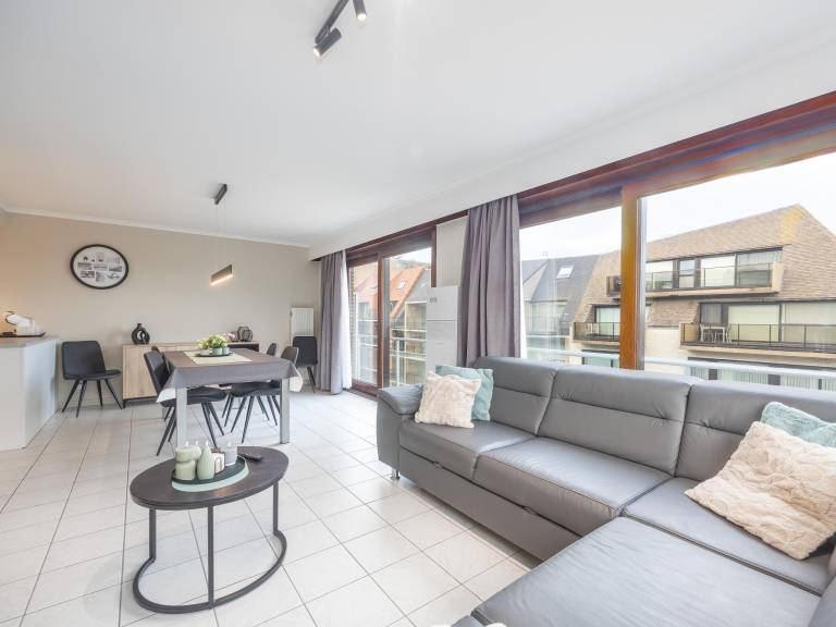 Apartment with patio in Middelkerke