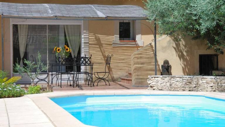 House with pool & grill in Vaison-la-Romaine