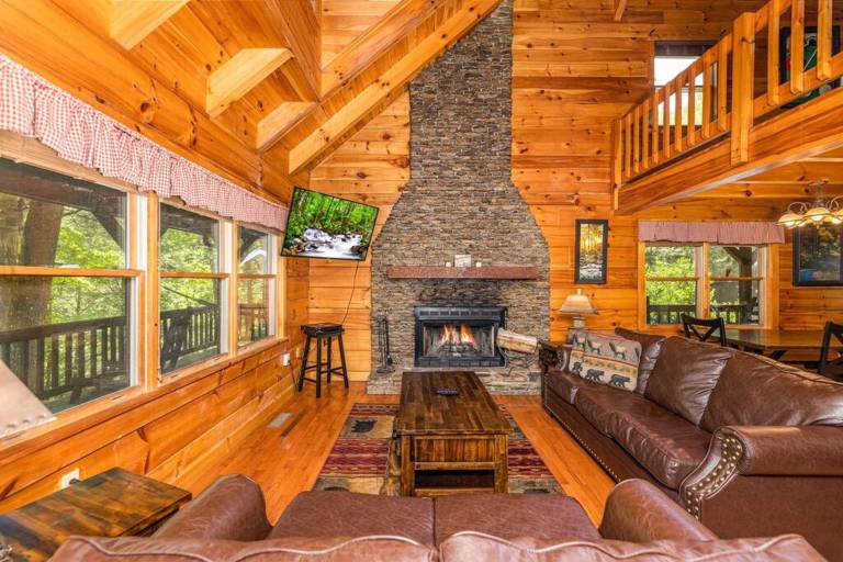 Pigeon Forge Cabin Game Room Dog Friendly Hot Tub — photo 4
