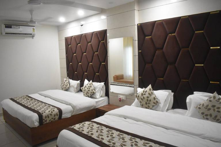 Hotel Sita Niwas Near Langar Hall in Amritsar