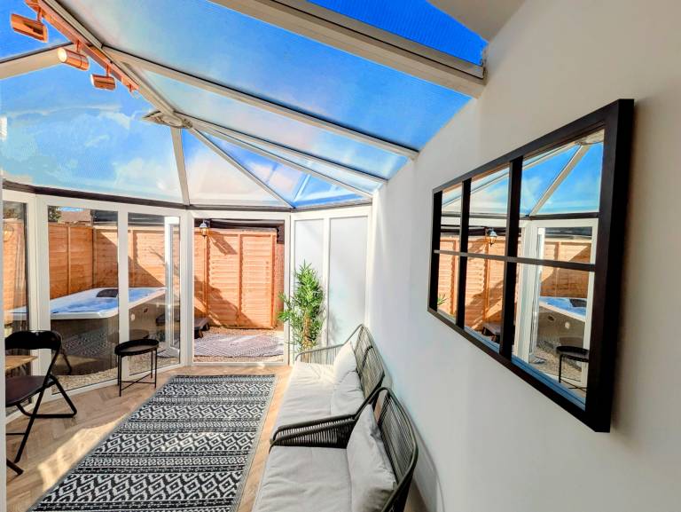 1 Bed Retreat Hot Tub Private Garden & Bbq