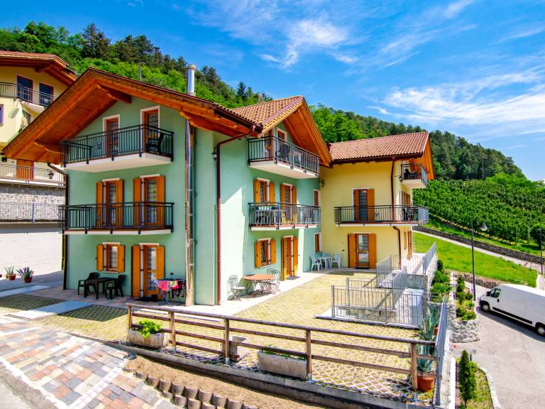 Holiday apartment with garden, heated pool & patio | Nature view — photo 3