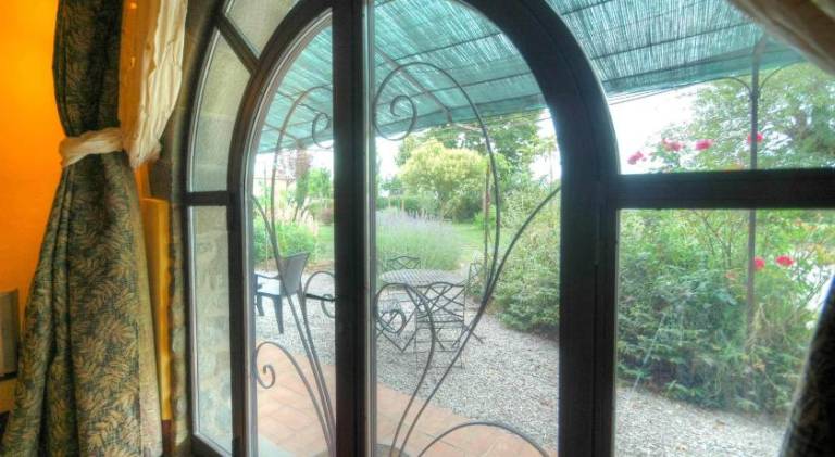Vacation home with pool — photo 3