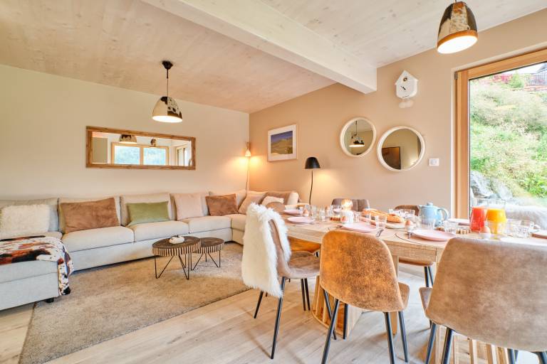 Chalet 'L'Ecrin De Venosc' with Mountain View, Private Terrace and Wi-Fi — photo 3