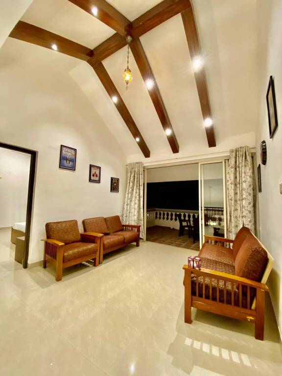 Villa with pool, barbeque & yard | Pets are welcome — photo 3