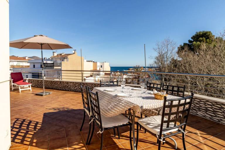 Apartment with patio | Sea view in Llanca