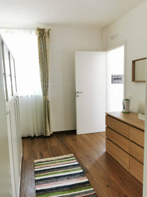         
Bauernhof ∙ 4 Gäste ∙ 2 Schlafzimmer
    