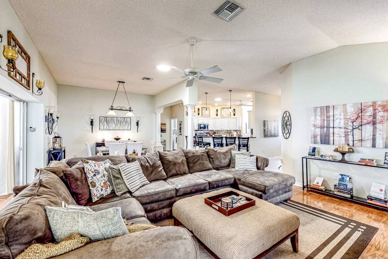 1 Mi to Lake Sumter! Family Retreat w/ Large Patio — photo 5
