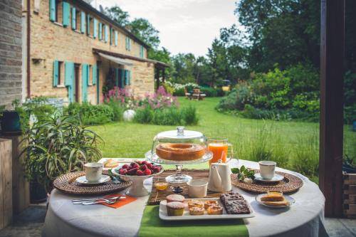 Holiday apartment with garden, barbecue & pool — photo 3