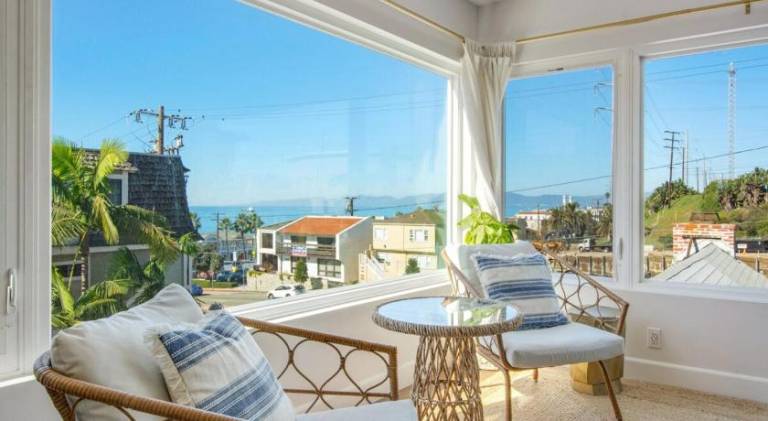 Vacation home | Next to the beach | Pets allowed in El Segundo, CA