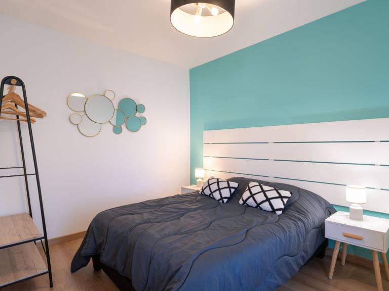 Apartment with patio — photo 4