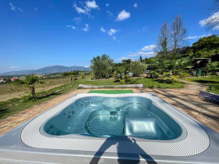 Spoleto Poolside - Sleeps 24 — photo 2