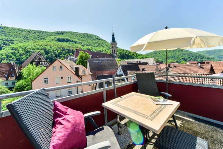 Ferienwohnung Vier Jahreszeiten 35qm 1 Schlafraum Dachterrasse max 2 Personen