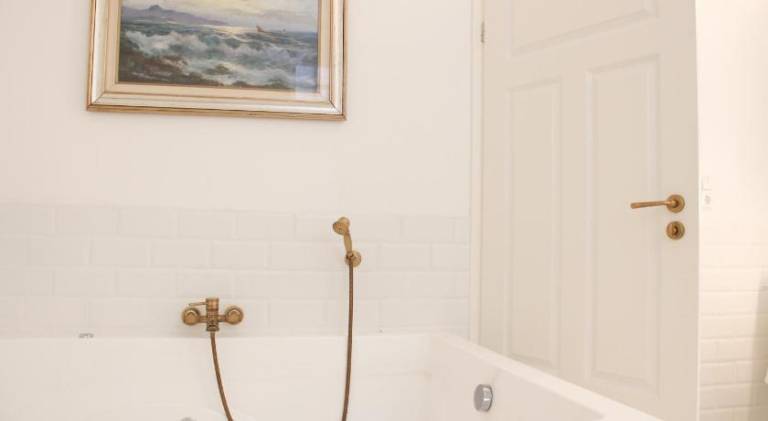 Holiday apartment with jacuzzi — photo 5