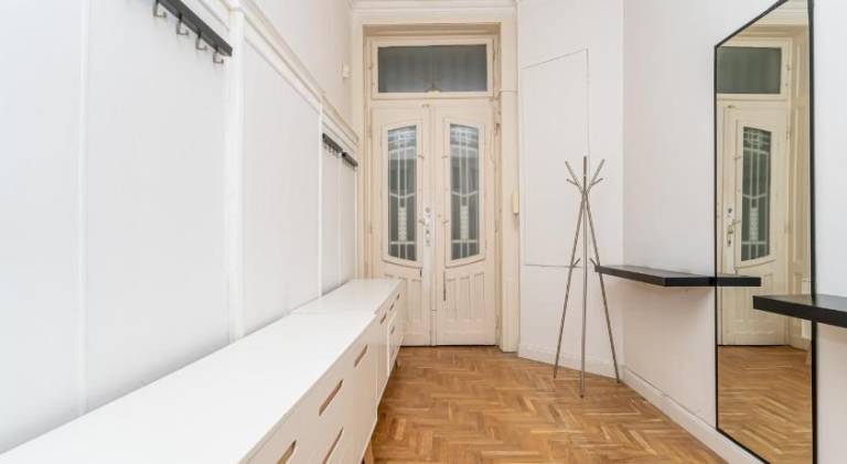 Fully equipped pleasant apartment with patio | Next to Buda Castle | Good for workation | Pet-friendly — photo 4