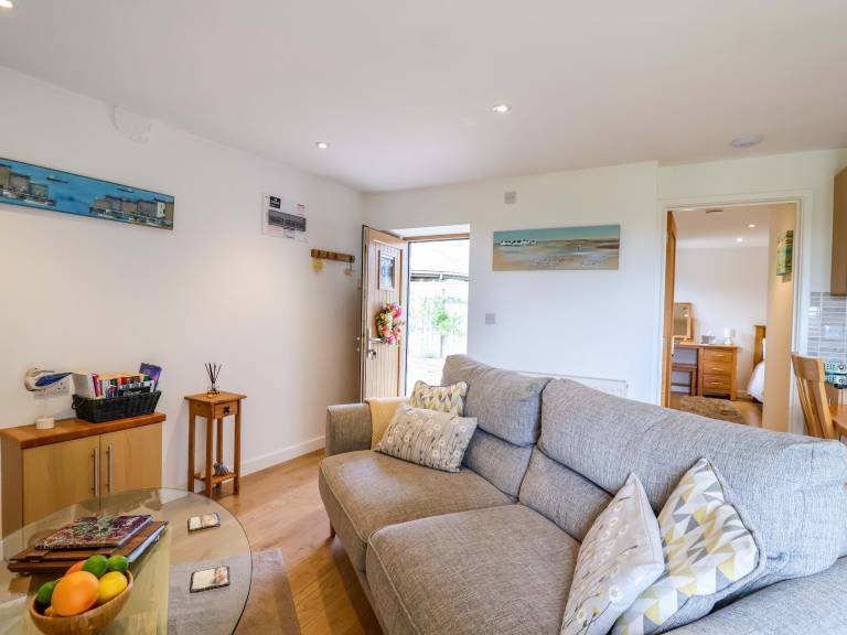 Children-friendly charming cottage with garden & patio | Beach view | Dogs allowed — photo 3