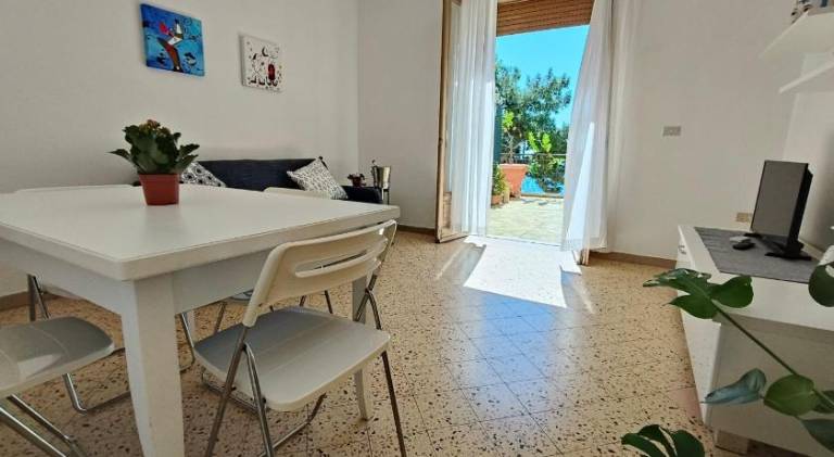 Holiday apartment with terrace | Next to the beach | Pets are welcome — photo 2