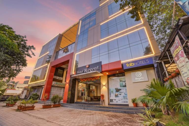 FabHotel Regent Inn Nr SkyWalk Bridge