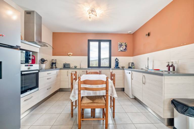 Holiday Home "Gite Chez Léontine" with Private Terrace, Wi-Fi, and Air Conditioning — photo 5