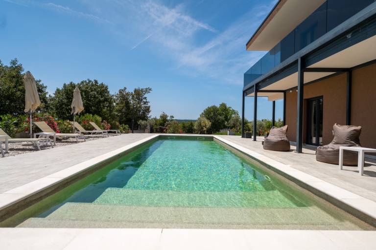 Villa with pool, terrace & barbecue — photo 4