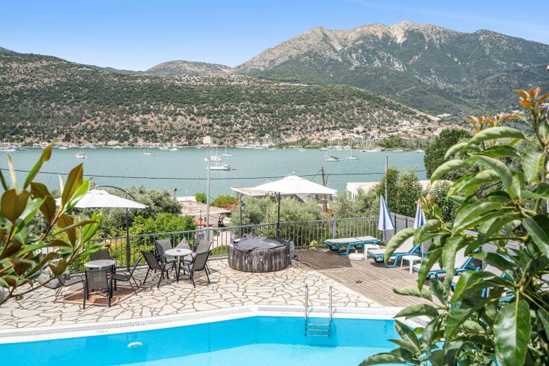 Holiday Home 'Villa 2' with Sea View, Wi-Fi and Air Conditioning in Lefkada