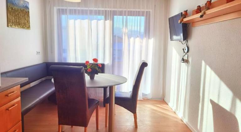 Rental apartment with 3 rooms for 6 persons — photo 5