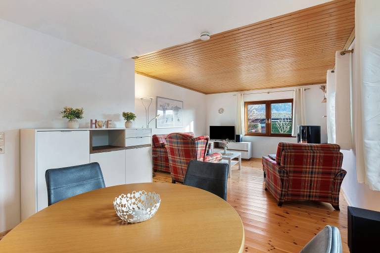 Holiday Home 'Frenkhausener Ruhepol' with Mountain View, Private Terrace & Wi-Fi — photo 2