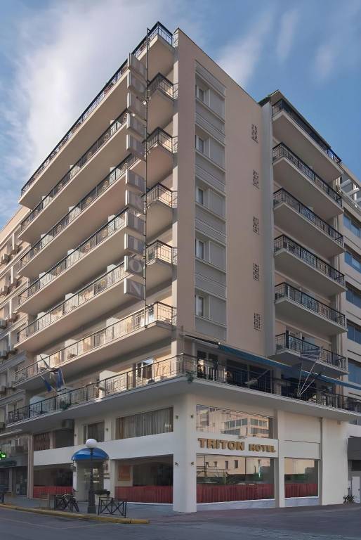 Hotel Triton in Piraeus