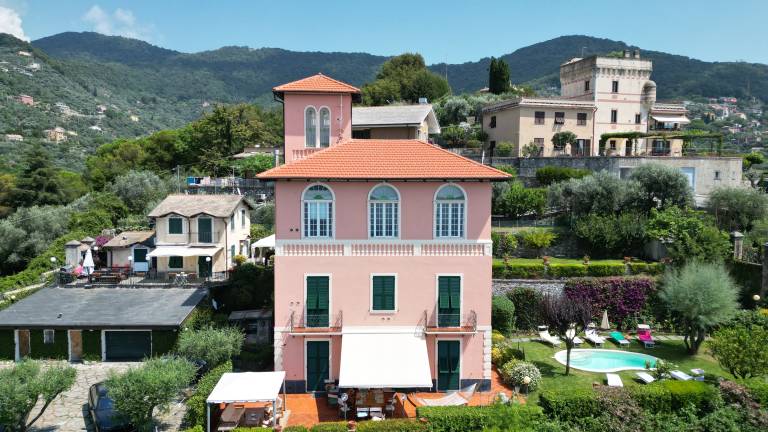 Ferienhaus mit Pool in Camogli, Ligurien f&uuml;r max. 8 Personen