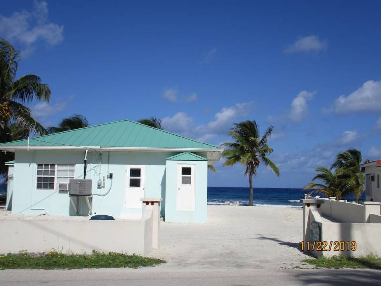 House Spot Bay