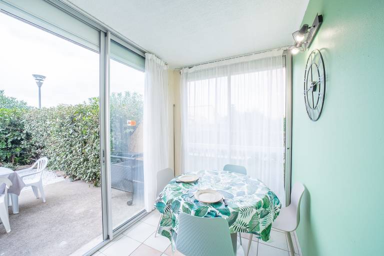 Rental apartment with garden & patio — photo 2