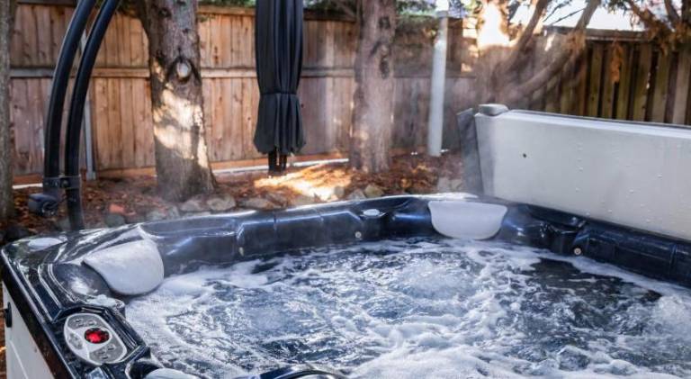 House with jacuzzi in Vancouver, WA