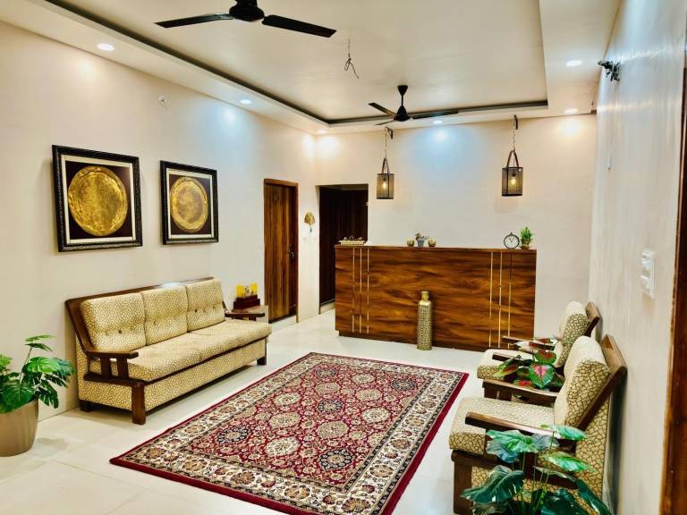 HOTEL GAUR HERITAGE INN