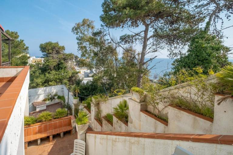 Pleasant rental apartment with patio, barbecue & garden | Sea view | Pet-friendly — photo 2