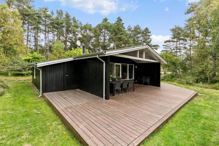 Feriehus  Aakirkeby