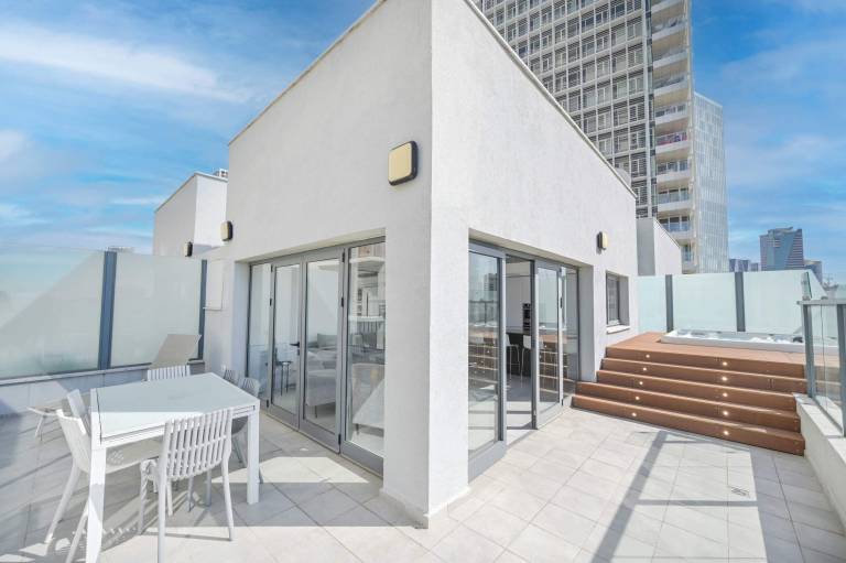 Apartment Tel Aviv District