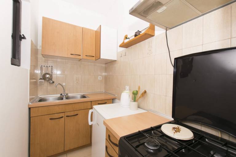 Rental apartment with patio & barbeque | Garden view — photo 5