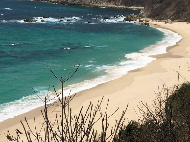Double Bungalow With Partial Sea View, Full Kitchen in Oaxaca