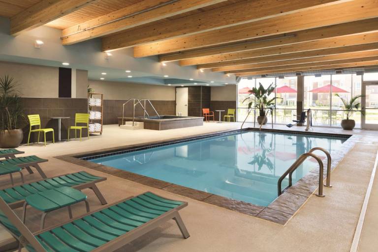 Home2 Suites by Hilton Iowa City-Coralville — photo 2