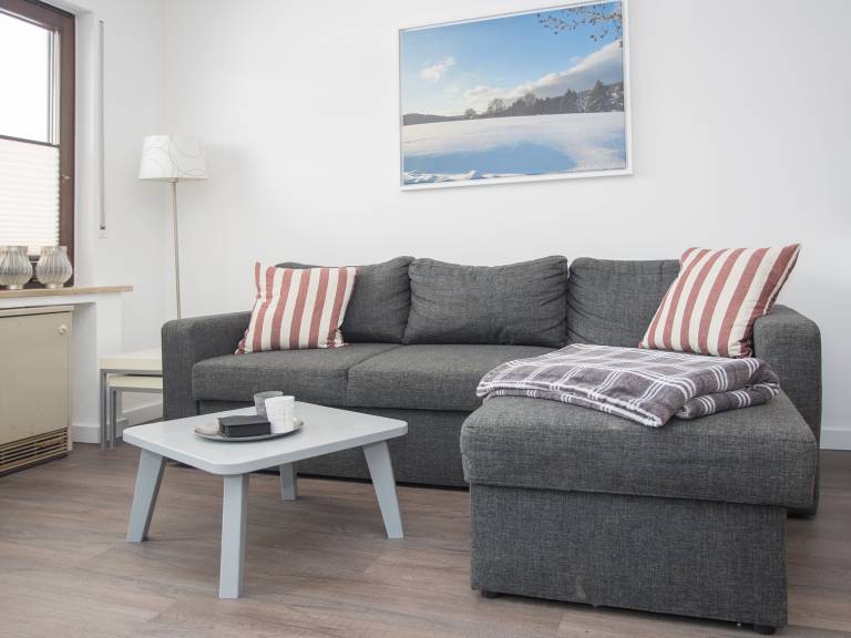 Discover our cozy holiday cottage in Winterberg. Perfect for 5 people with beautiful views. Book your dream vacation now! — photo 3