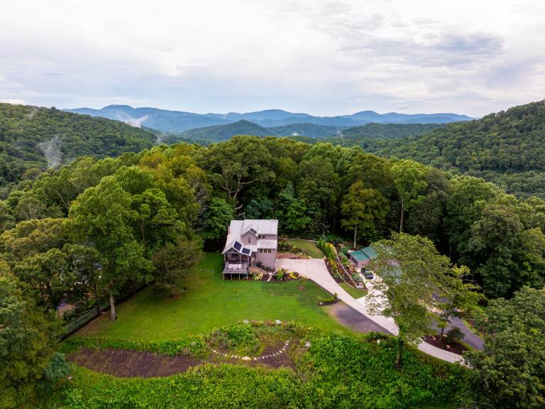 Secluded Luxury Asheville Home with Hot Tub & Sauna, 15m from Downtown — photo 5