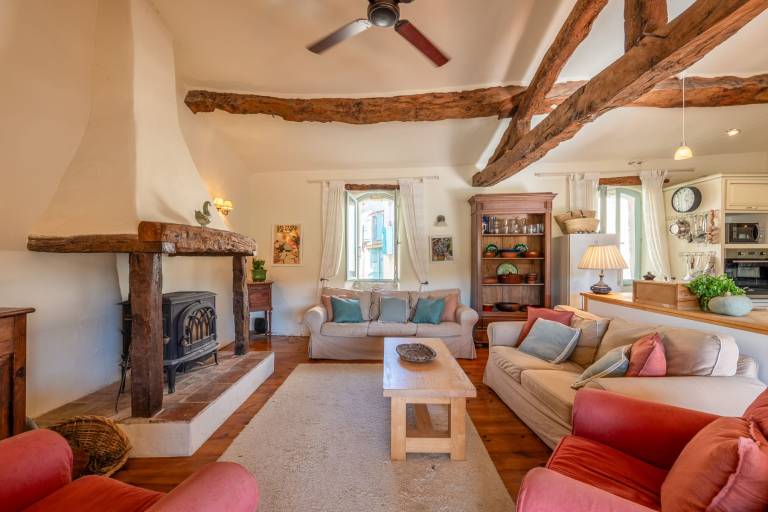 Child-friendly wonderful villa with yard, private pool & barbeque | Pets are welcome — photo 3